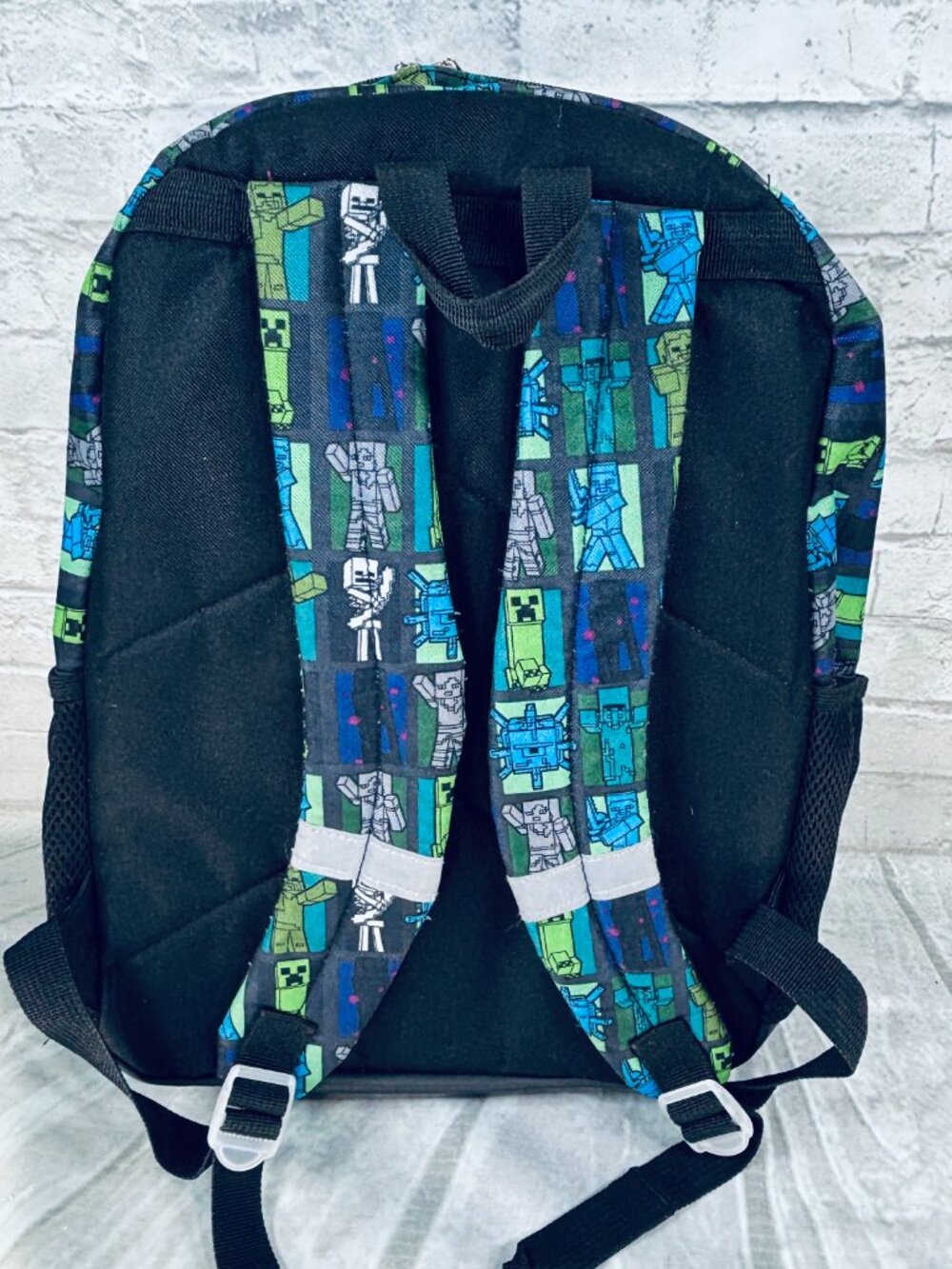 Minecraft Backpack Creeper Design - Picture 6 of 13